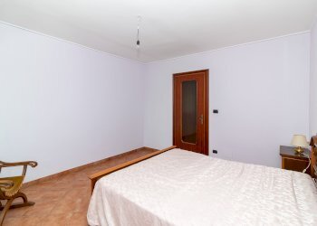 Camera da letto 1 - Semi-detached house Via Bernezzo, 88, Caraglio - photo 12