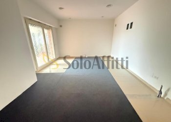 WhatsApp Image 2026-01-17 at 17.03.58.jpeg - Locale Commerciale Via Renato Iaselli 11, Caserta - foto 5