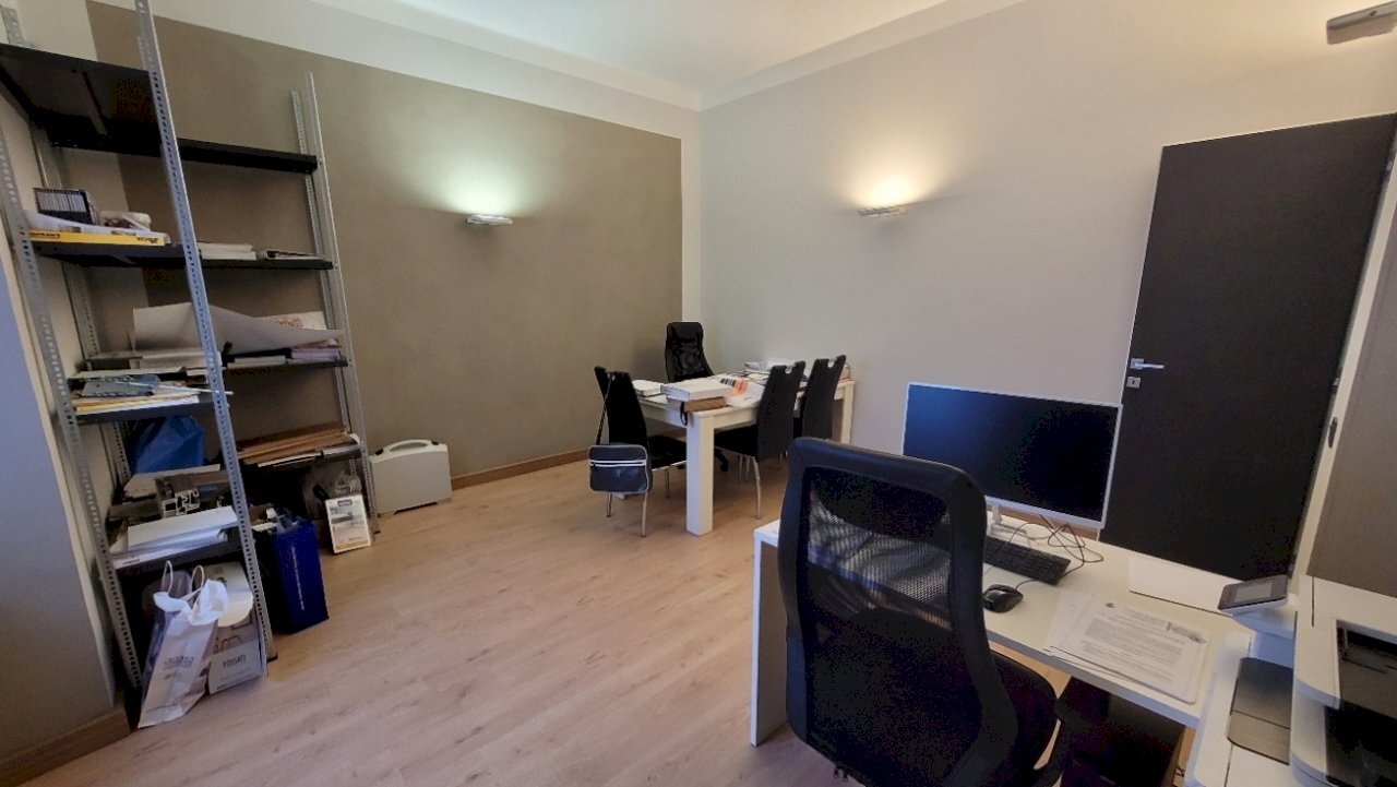 20220217_124429.jpg - Ufficio Via Leonardo Da Vinci 73, Alassio - foto 2