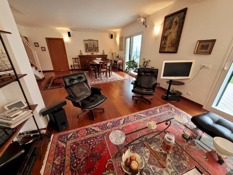 20210120_105805_800x600.jpg - Villa via Neghelli 145, Alassio - photo 2