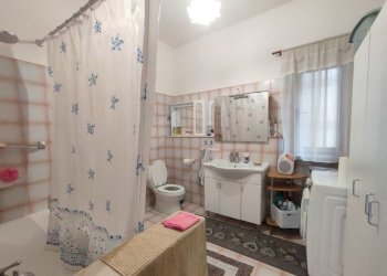 a4f84a1c1c9a6b83fde738f6d41f7811.jpg - Casa indipendente Luni - foto 22