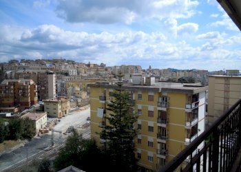 DSCN0415 (1024x768).jpg - Attico via Alcide de Gasperi 7, Caltanissetta - foto 3