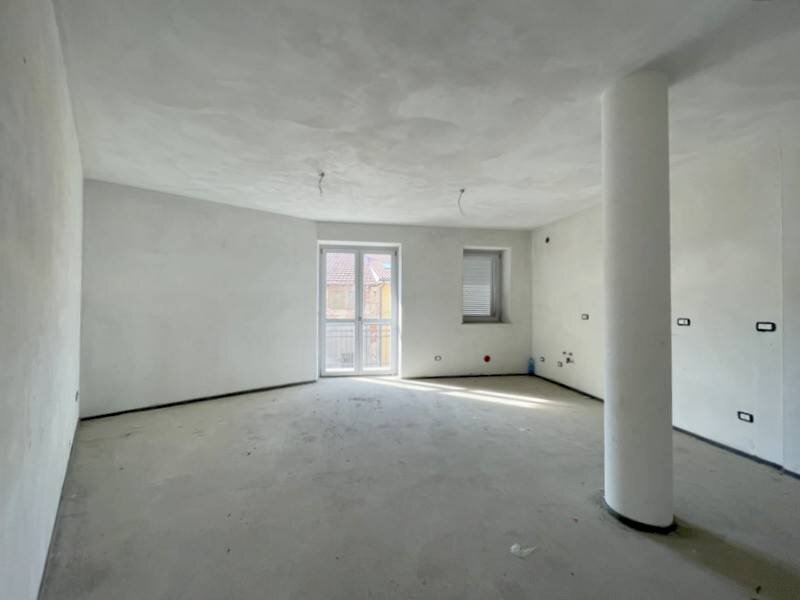 Stanza non arredata - Trilocale via Roma, Beinette - foto 3