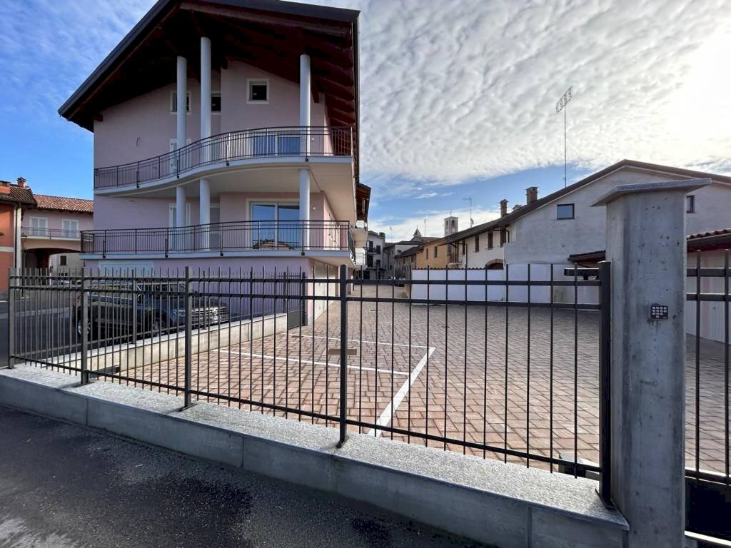 Facciata - Trilocale via Roma, Beinette - foto 1