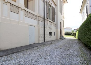 vendesi villa ristrutturata con giardino luccaIMG_ - Villa Lucca - foto 9