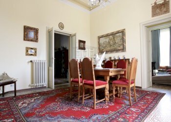 vendesi villa ristrutturata con giardino luccaIMG_ - Villa Lucca - foto 24