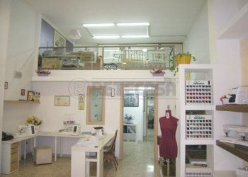 via napoleone colajanni n. 160 001.jpg - Locale Commerciale via napoleone colajanni 160, Caltanissetta - foto 1