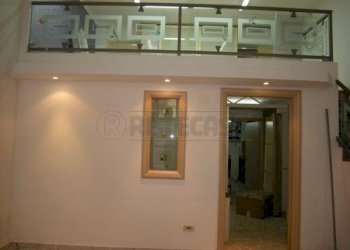 1 - Locale Commerciale via napoleone colajanni 160, Caltanissetta - foto 5