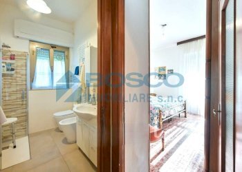 19.jpg - Portion of a house Borgo Mitiliano 97, Vezzano Ligure - photo 22