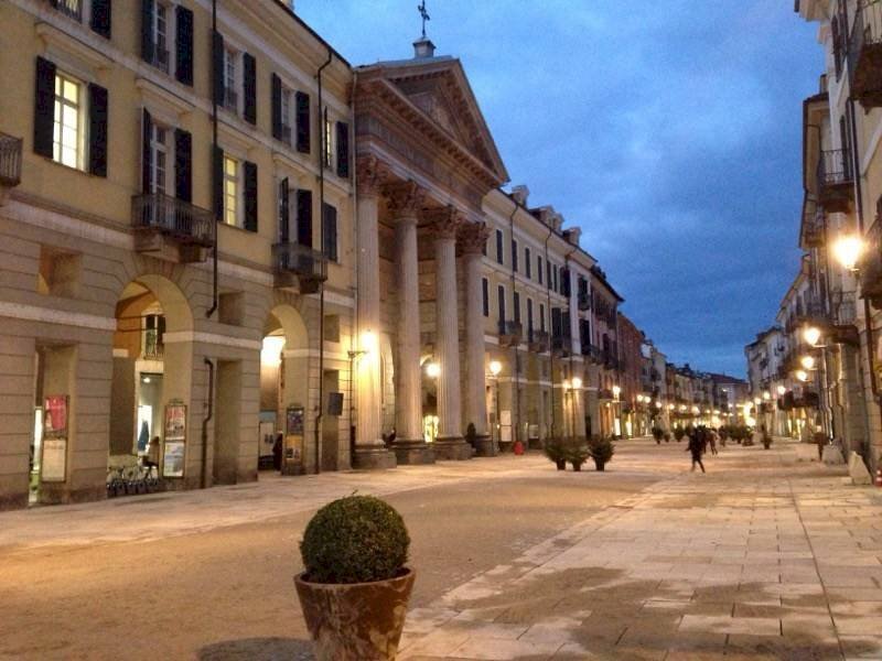 Locale Commerciale Cuneo (zona Centro Storico) - foto 1