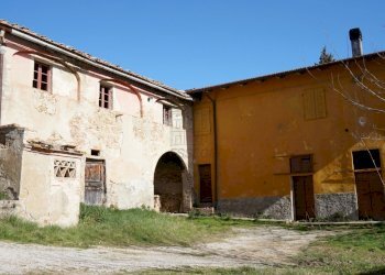 CASALE DA RISTRUTTURARE IN TOSCANA  (9).jpg - Casale Via del Vallone 49, Certaldo - foto 1
