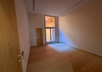 Ufficio via Pescherie Vecchie, 1, Bologna (zona Centro Storico) - foto 6