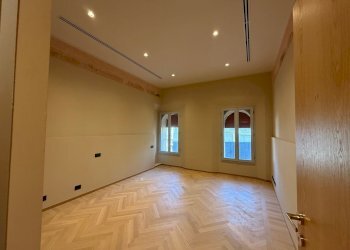 Ufficio via Pescherie Vecchie, 1, Bologna (zona Centro Storico) - foto 3