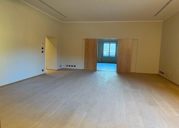 Ufficio via Pescherie Vecchie, 1, Bologna (zona Centro Storico) - foto 5