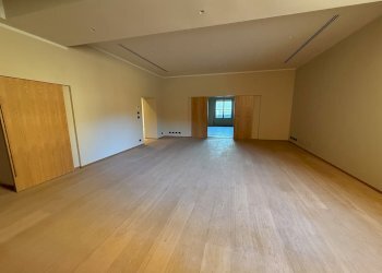 Ufficio via Pescherie Vecchie, 1, Bologna (zona Centro Storico) - foto 4