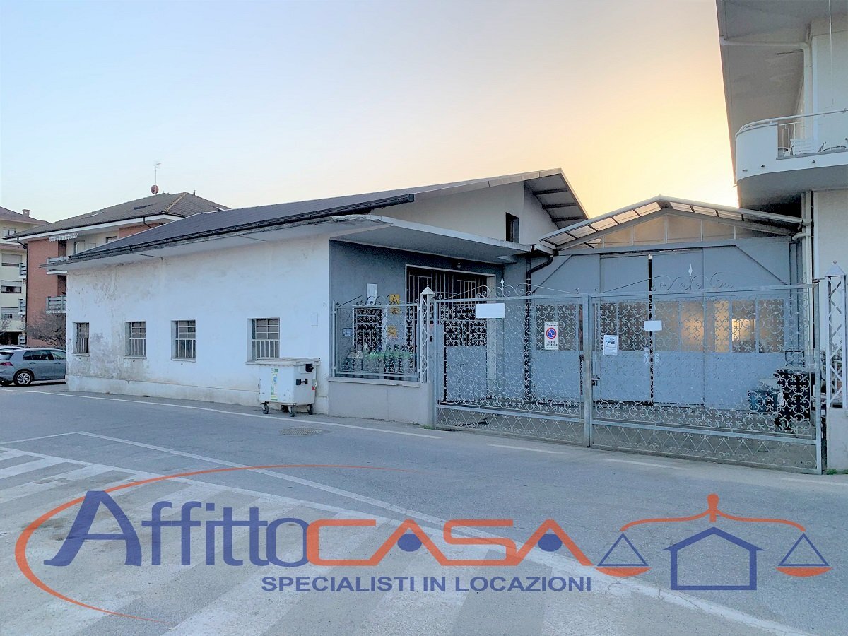 Capannone Carmagnola - foto 1