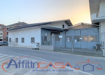 Capannone Carmagnola - foto 1