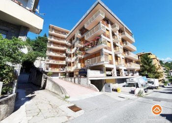 Apartment Viale IV Novembre 26, Saint-Vincent - photo 1