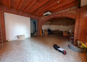 20220209_151202.jpg - Commercial Premises Vicenza - photo 1