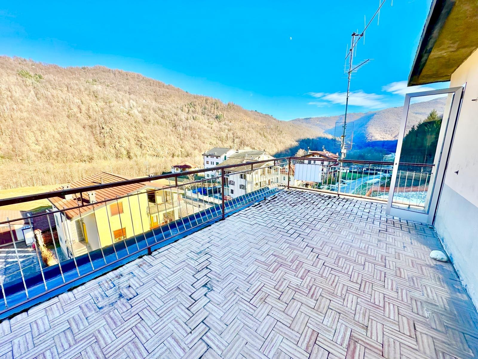 Three-room apartment Via Tre Martiri, Melle - photo 1