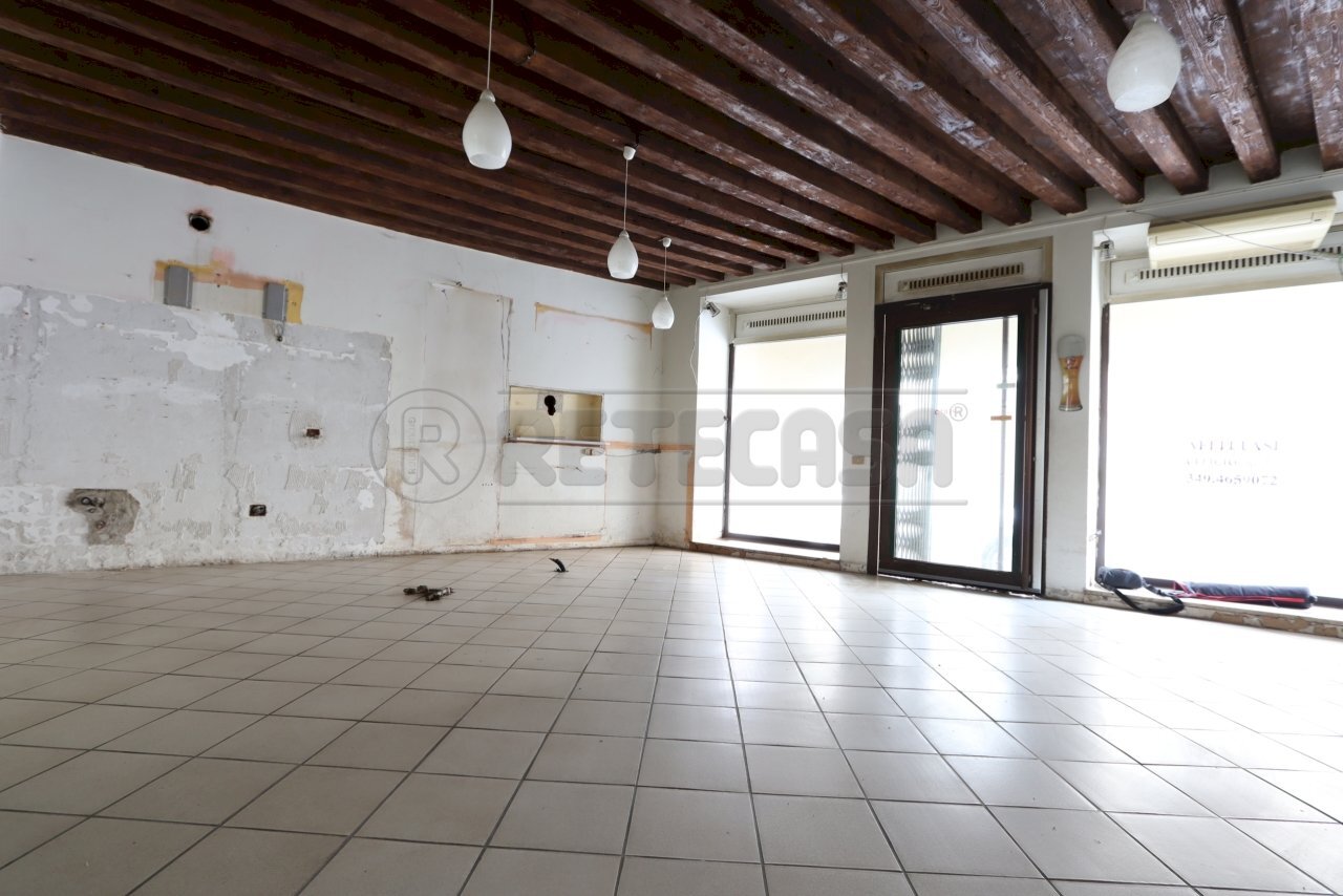 IMG_0461.JPG - Appartamento Contrà XX settembre 14, Vicenza - foto 3