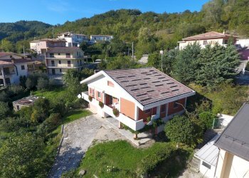 DJI_0104.JPG - Casa indipendente SP72 14, Farindola - foto 2