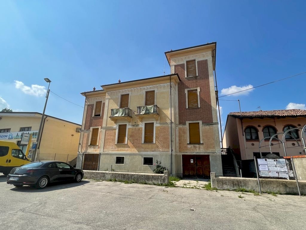 Stabile - Palazzo Vezza d'Alba - foto 2