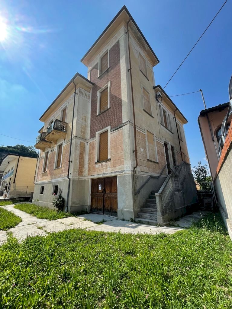 Stabile - Palazzo Vezza d'Alba - foto 3