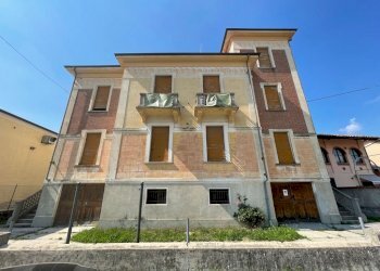 Stabile - Palazzo Vezza d'Alba - foto 1