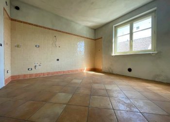 Four-room apartment Cisterna d'Asti - photo 4