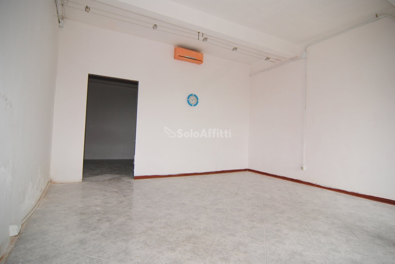 VANO PRINCIPALE - Commercial Premises Livorno - photo 3