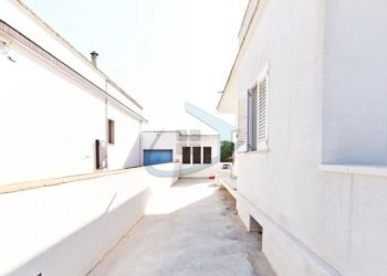 Cortile interno - Casa indipendente via della Resistenza, 6, Gagliano del Capo - foto 26