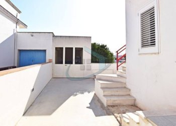 Cortile interno - Casa indipendente via della Resistenza, 6, Gagliano del Capo - foto 28