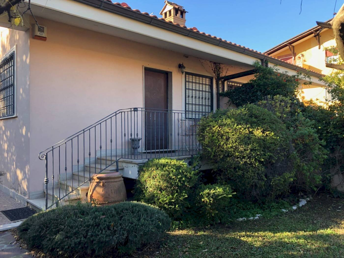 Facciata - Villa via Giuseppe Lugli, Roma (neighborhood Lido di Ostia) - photo 1