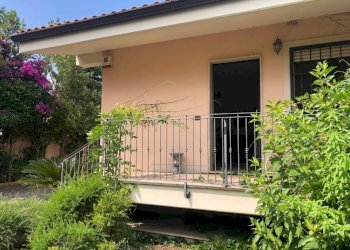 Facciata - Villa via Giuseppe Lugli, Roma (neighborhood Lido di Ostia) - photo 18