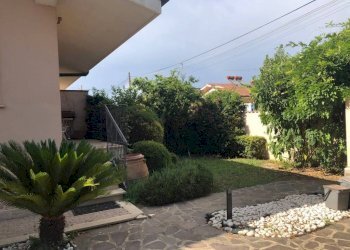 Giardino - Villa via Giuseppe Lugli, Roma (neighborhood Lido di Ostia) - photo 21