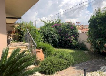 Giardino - Villa via Giuseppe Lugli, Roma (neighborhood Lido di Ostia) - photo 22