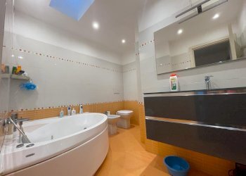 4b257cf7-9127-4a41-bd6a-6cfe14bfaa49.jpg - Appartamento Carrara - foto 22