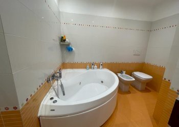 687e404f-69fe-42fd-a6fc-8c121687a140.jpg - Appartamento Carrara - foto 23