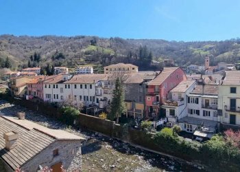 Viste - Terratetto - Terracielo via Gresino, 37, Varese Ligure - foto 1