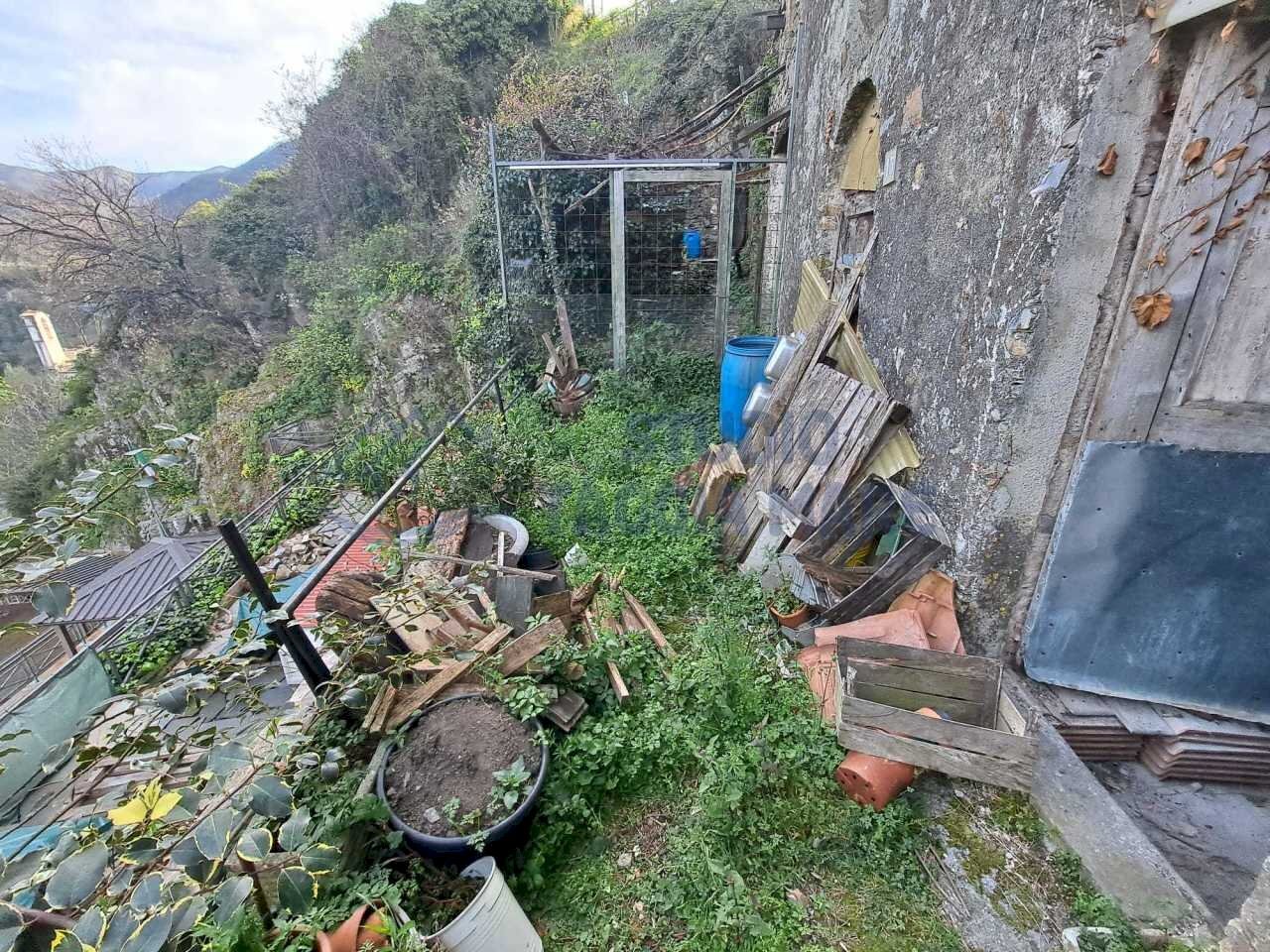 880a6aa1-a1da-43e6-b591-dd6c1e839d35.jpg - Porzione di casa Via Castello, Montalto Carpasio - foto 3