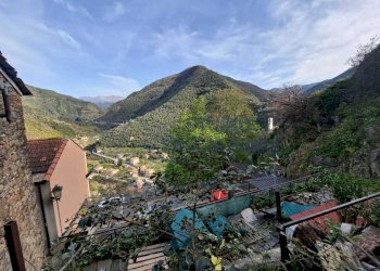 e0016394-5d21-44b9-8e5f-43b56edf7db8.jpg - Porzione di casa Via Castello, Montalto Carpasio - foto 4