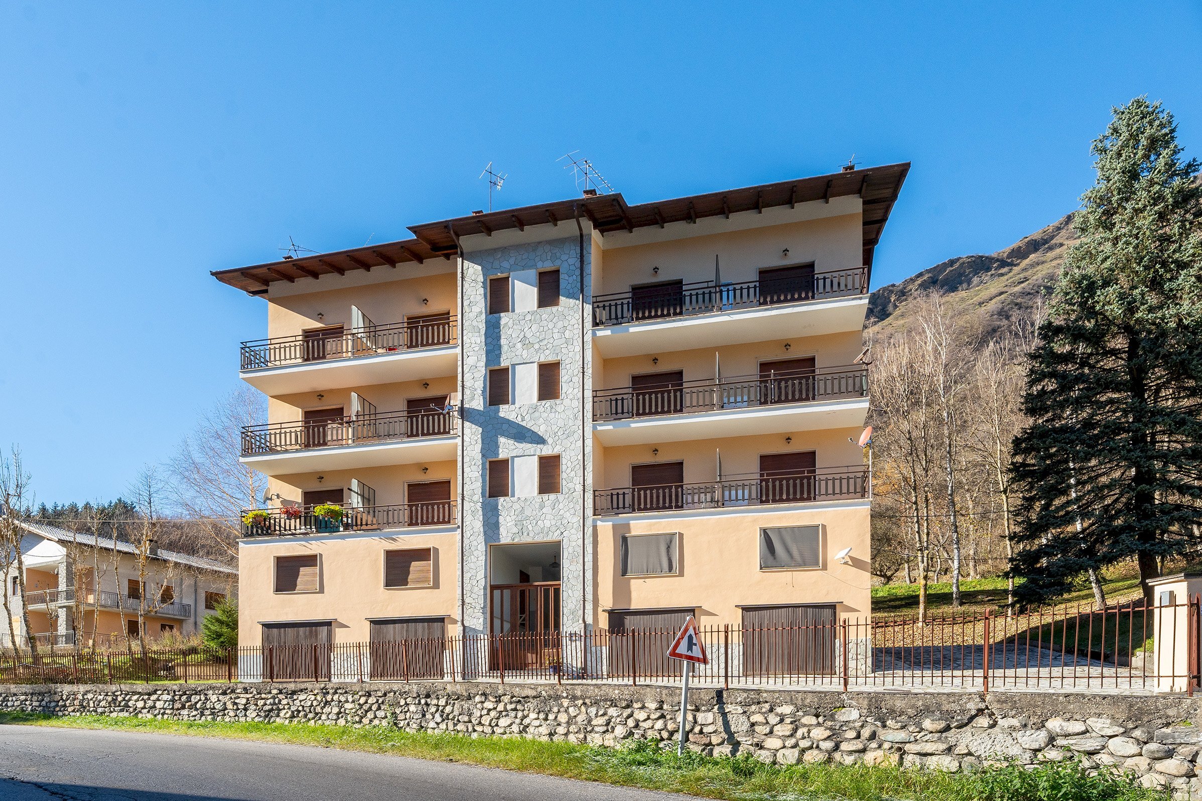 Esterna - Trilocale via Nazionale, Snc, Prazzo - foto 1