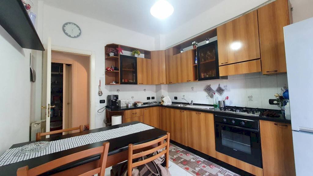 Cucina - Two-room apartment via Aurelio Robino, 18, Genova (neighborhood Marassi) - photo 3