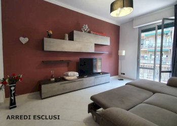 Salone - Bilocale via Aurelio Robino, 18, Genova (zona Marassi) - foto 12