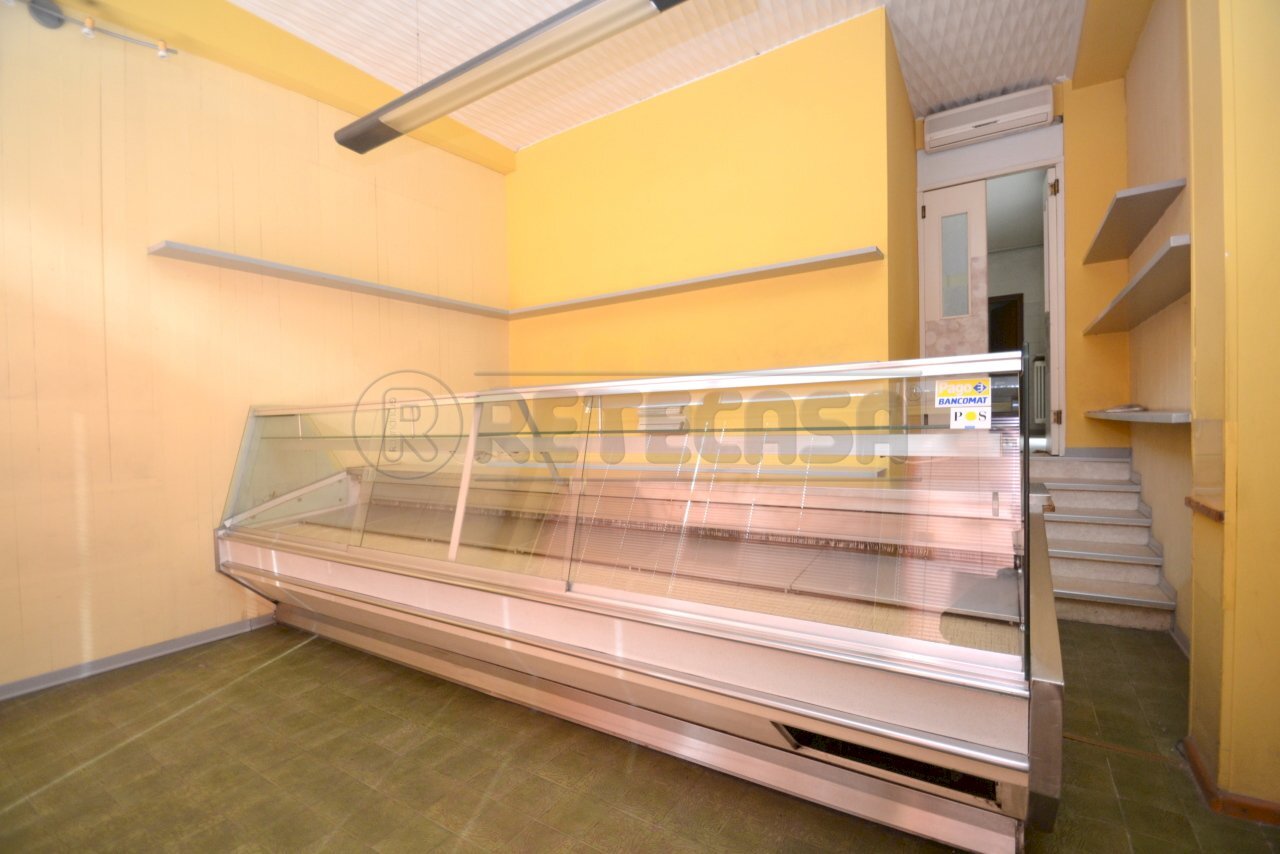 Retecasa_Valdagno Area di vendita - Commercial Premises Valdagno - photo 3
