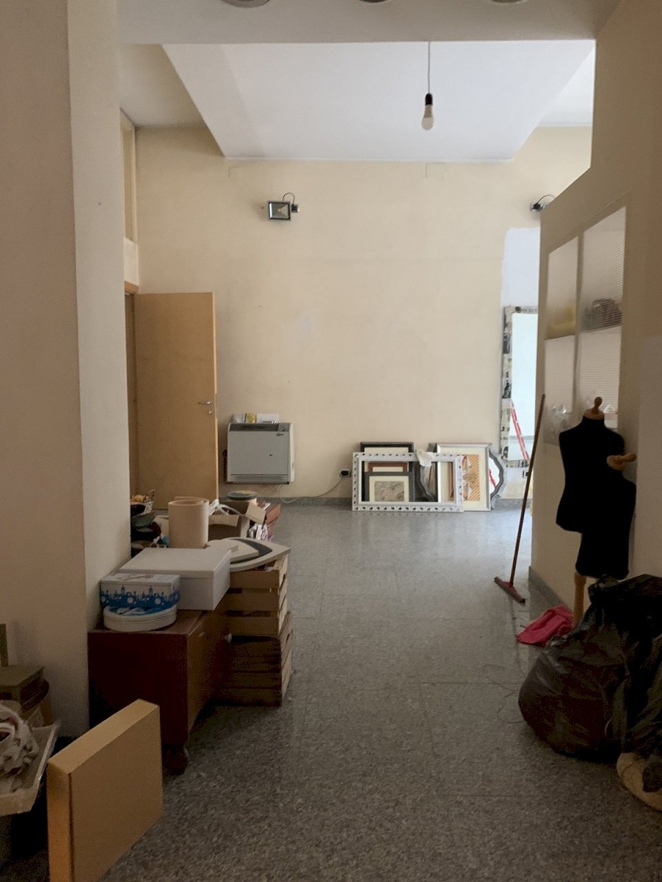 IMG-7927.jpg - Locale Commerciale Via Esino, San Benedetto del Tronto - foto 1