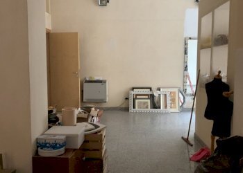 IMG-7927.jpg - Locale Commerciale Via Esino, San Benedetto del Tronto - foto 1