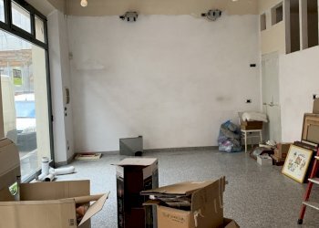 IMG-7932.jpg - Locale Commerciale Via Esino, San Benedetto del Tronto - foto 2