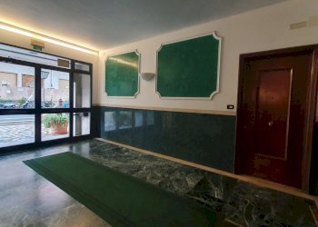 androne bis appartamento via robino marassi genova - Appartamento Via Robino  18, Genova - foto 10